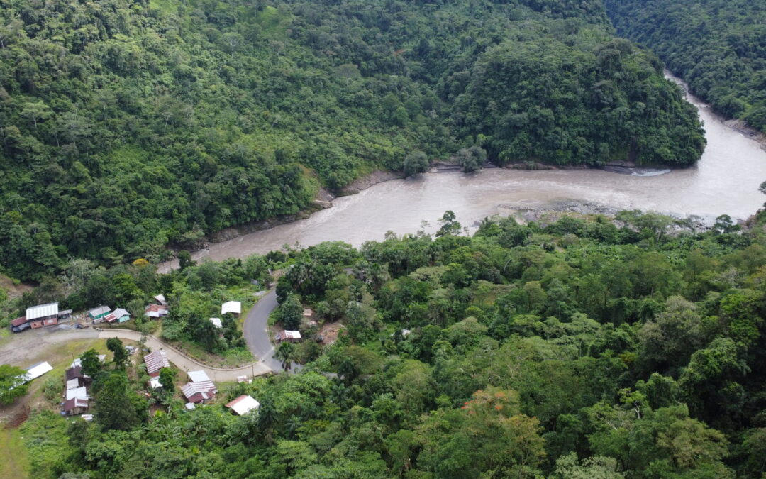 La fuente de la fuerza shuar es amenazada por una hidroeléctrica 