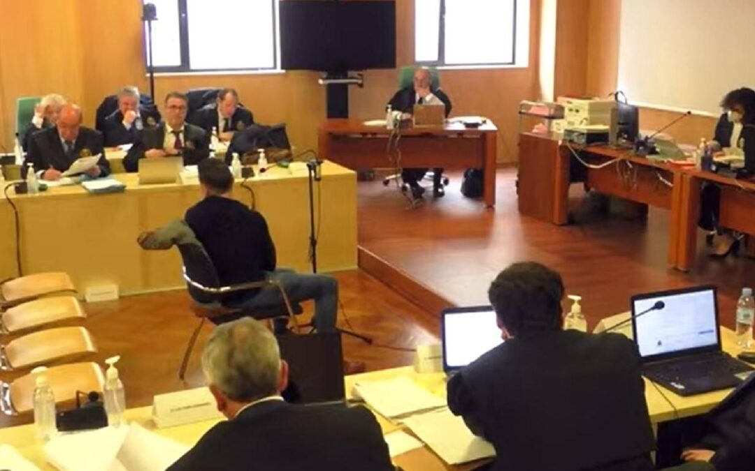 Un minero de la planta sexta: «Habían salido porque había estallidos y decían que se les hundía la bóveda»